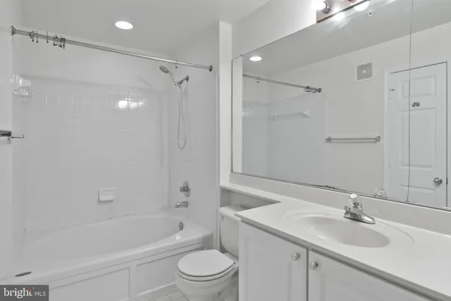 $259,000 | 9701 Leatherfern Terrace, Unit 202, Montgomery Village, MD 20886