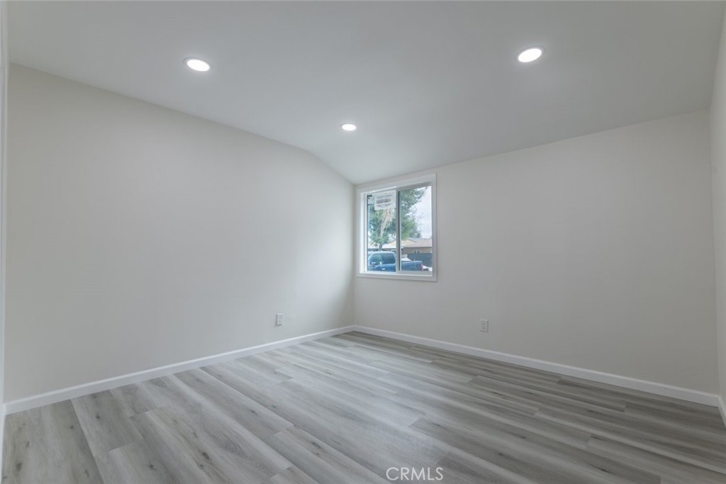 18919 Hart Street Reseda, CA 91335 - Photo 17 of 23