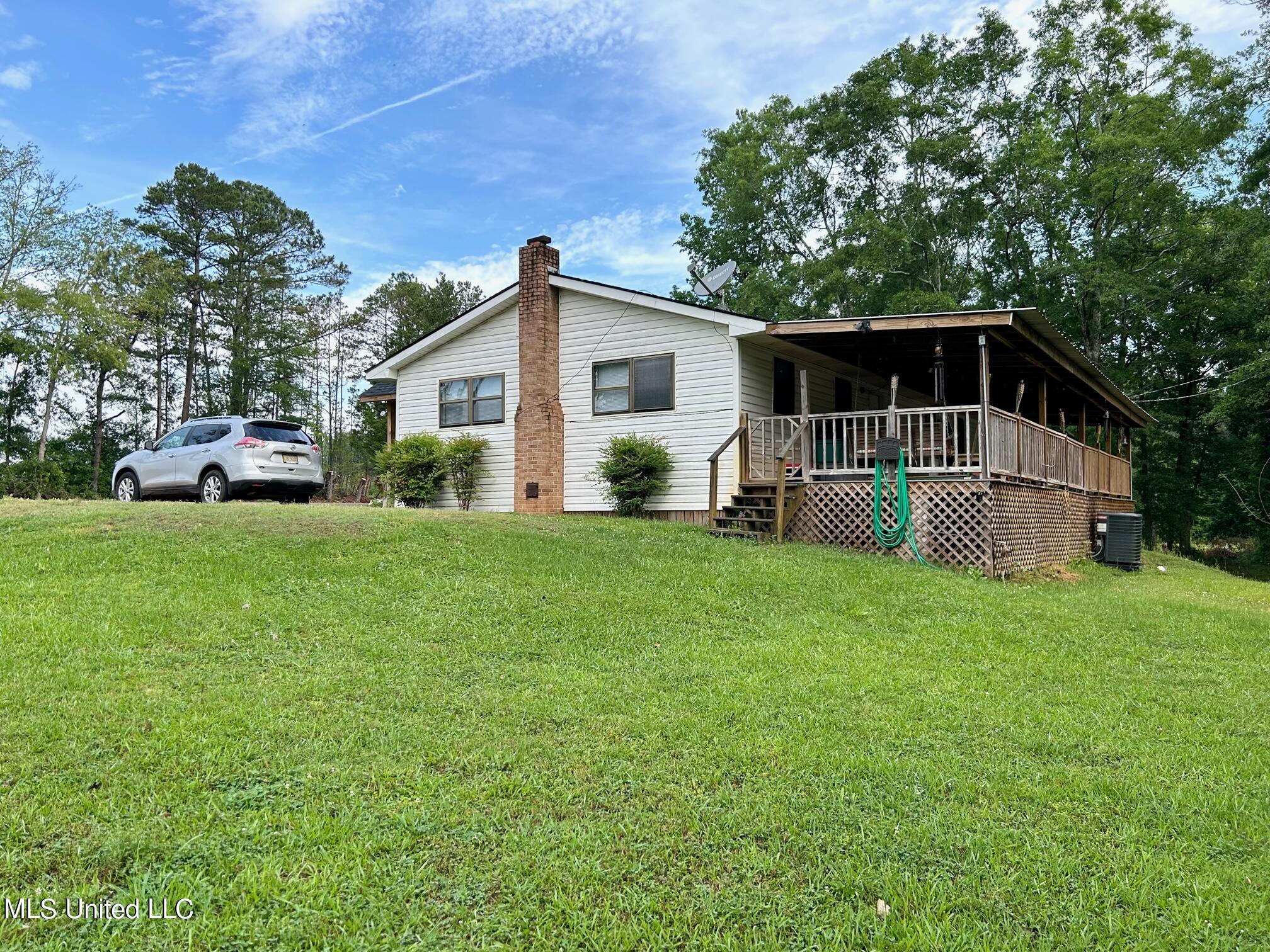 3048 Remus Road Carthage, MS 39051 - Photo 3 of 32 IMG_1112
