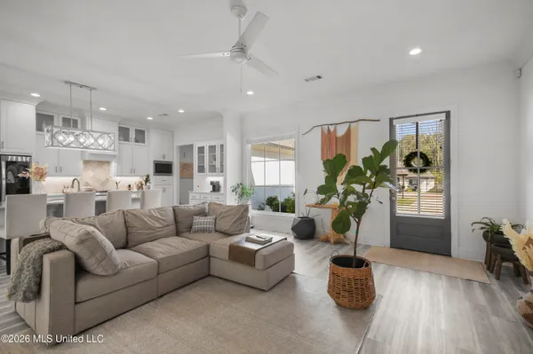 $394,900 | 175 Shore View Drive, Madison, MS 39110