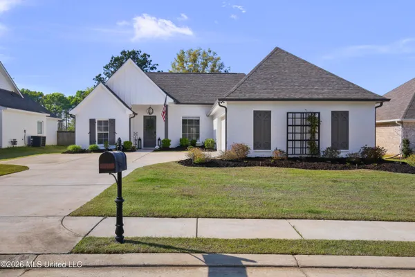 $394,900 | 175 Shore View Drive, Madison, MS 39110