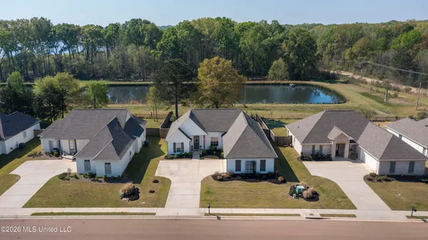 $394,900 | 175 Shore View Drive, Madison, MS 39110