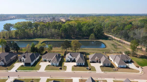 $394,900 | 175 Shore View Drive, Madison, MS 39110