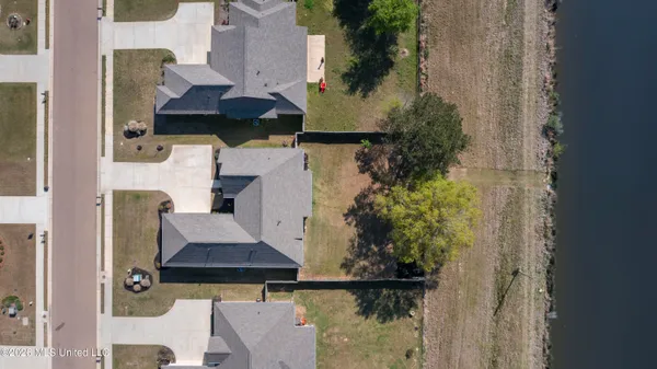 $394,900 | 175 Shore View Drive, Madison, MS 39110