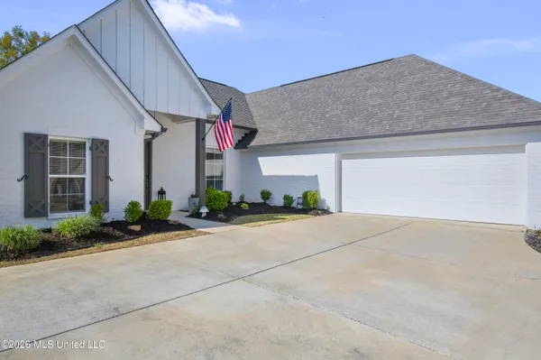 $394,900 | 175 Shore View Drive, Madison, MS 39110