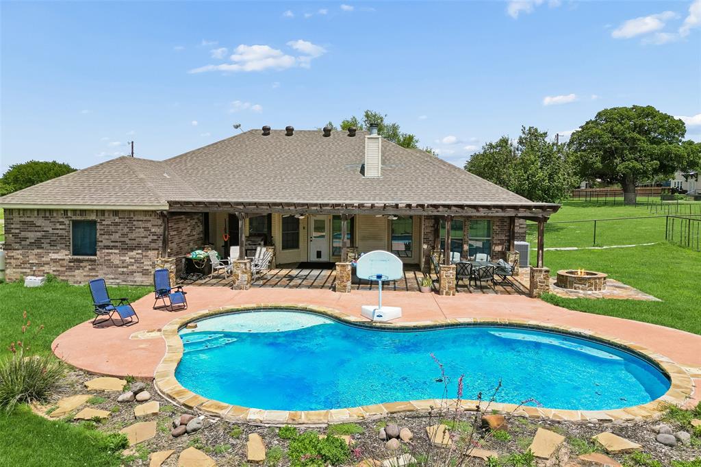 107 Blue Ribbon Trail Weatherford, TX 76087 - Photo 3 of 27