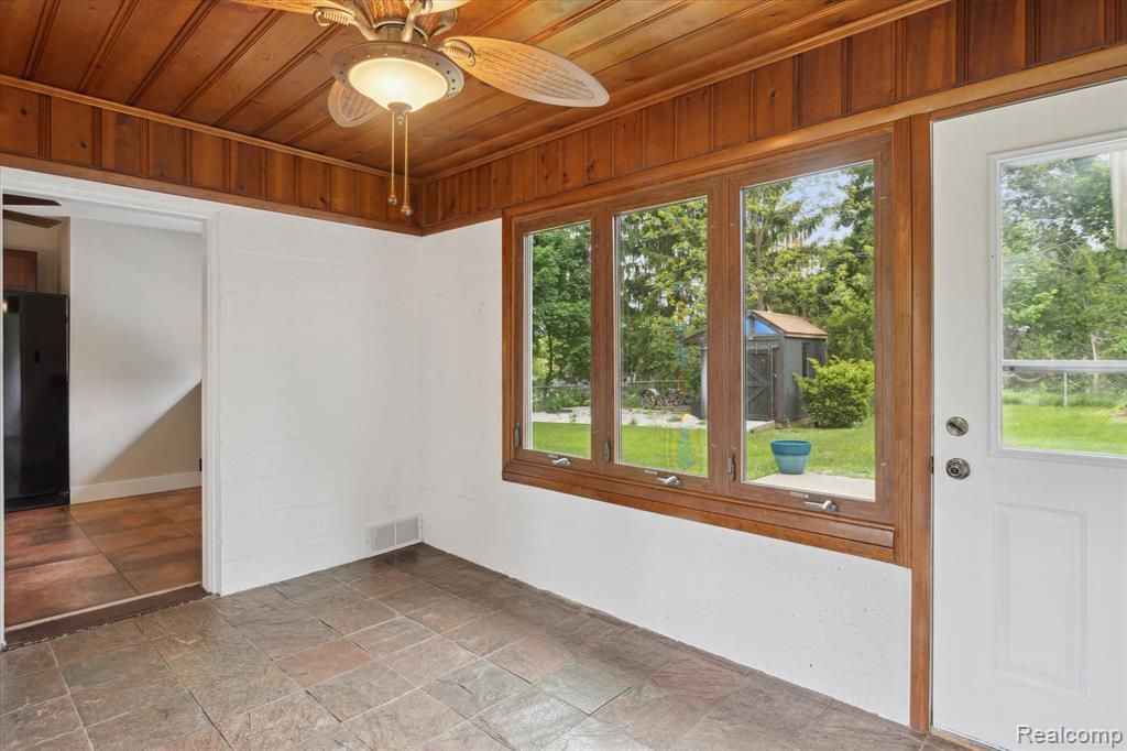 105 George Street Milford, MI 48381 - Photo 20 of 48