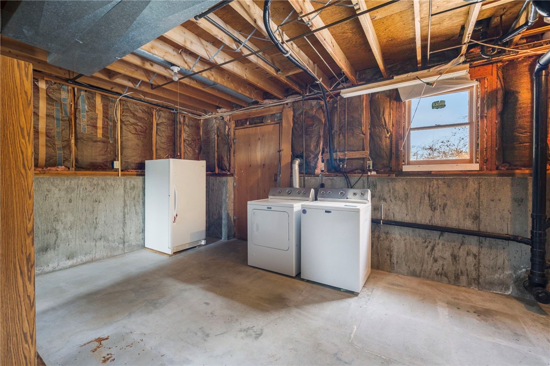 63 Sassafras Trail Narragansett, RI 02882 - Photo 30 of 42 Wit sink