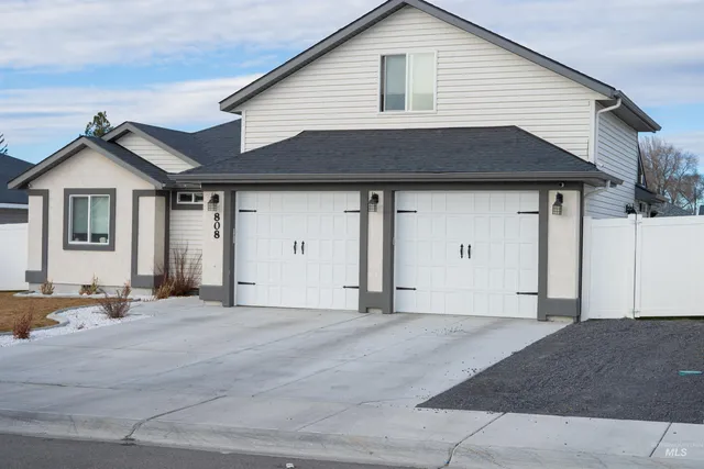 $430,000 | 808 East Ave J, Jerome, ID 83338