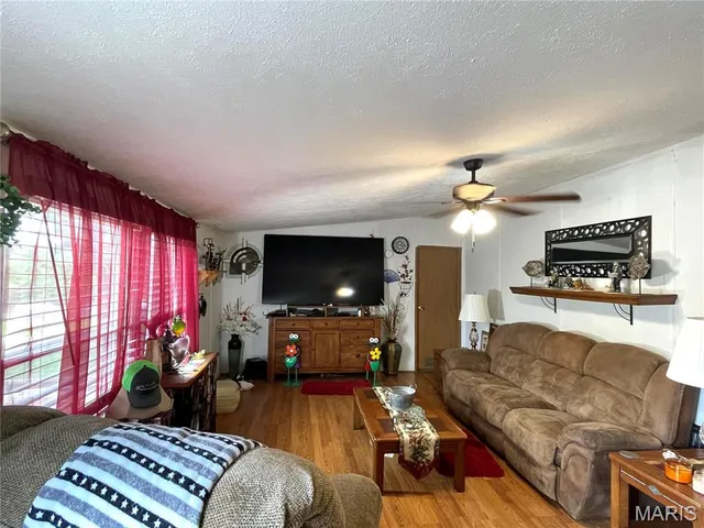 $189,900 | 20906 County Road 210, Hermitage, MO 65668