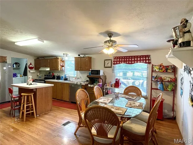 $189,900 | 20906 County Road 210, Hermitage, MO 65668