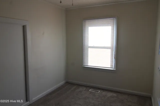 $379,900 | 301 South Chestnut Street, Swansboro, NC 28584