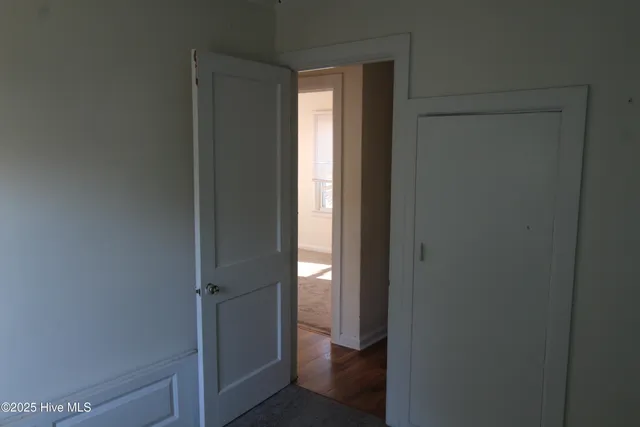 $379,900 | 301 South Chestnut Street, Swansboro, NC 28584