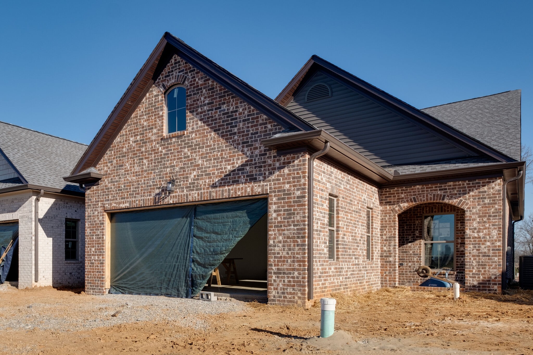 7 The Greens Springfield, TN 37172 - Photo 2 of 29 a front view of a house