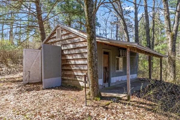 $399,000 | 7291 South 184th Avenue, Holton, MI 49425