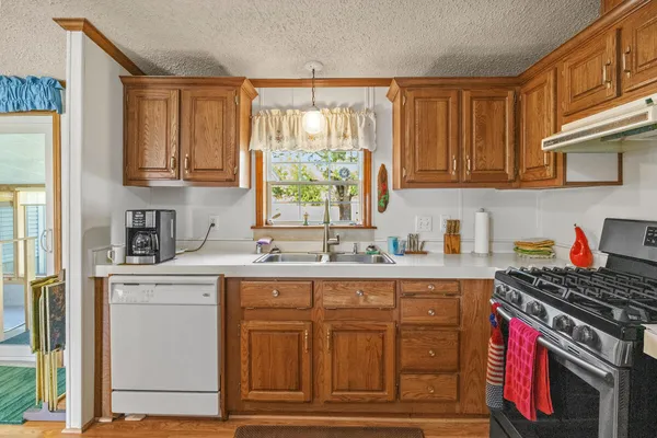 $399,000 | 7291 South 184th Avenue, Holton, MI 49425