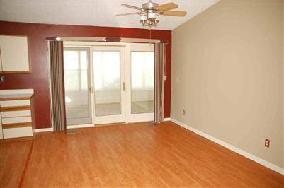 3122 Old Farm Road Flint, MI 48507 - Photo 9 of 15 20156379-8.JPG
