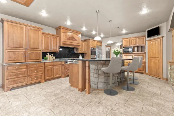 $750,000 | 448 Harvest Road, Green Bay, WI 54302
