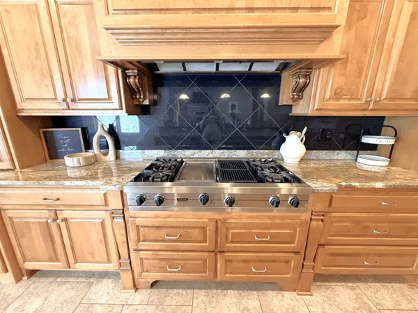 $750,000 | 448 Harvest Road, Green Bay, WI 54302