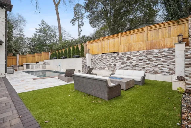 $16,000 | 1930 Northside Drive Northwest, Atlanta, GA 30318