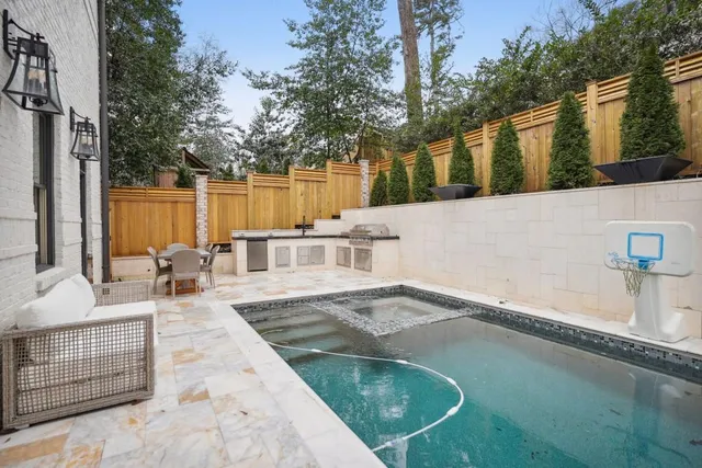 $16,000 | 1930 Northside Drive Northwest, Atlanta, GA 30318