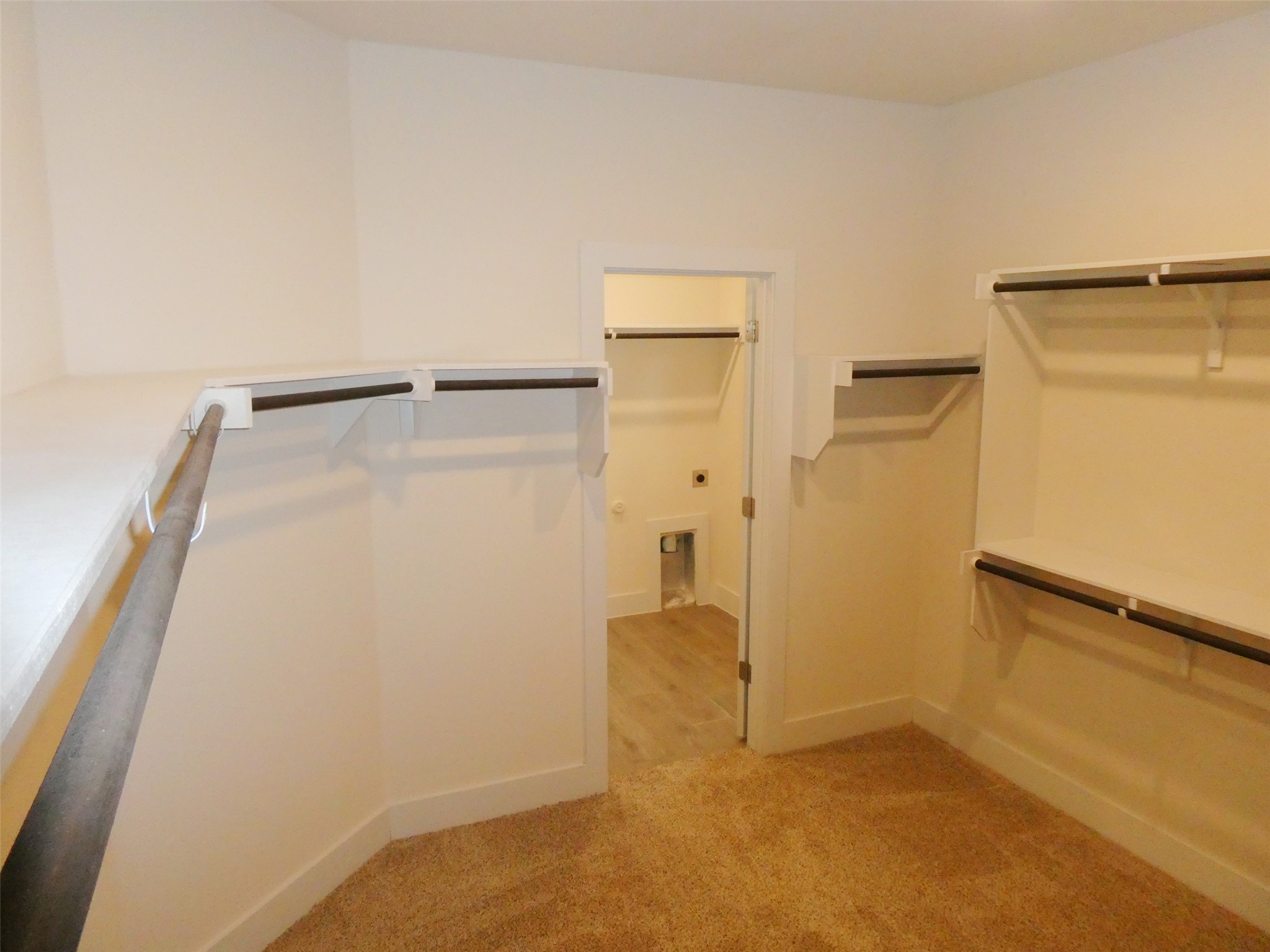 8201 Greyhawk Cove Austin, TX 78744 - Photo 12 of 27