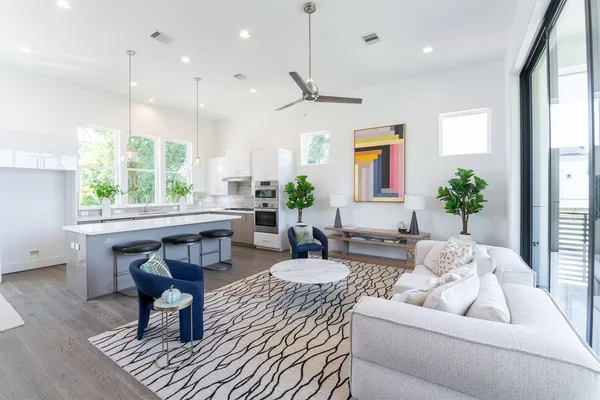 $479,900 | 2414 D Canal Street, Houston, TX 77003