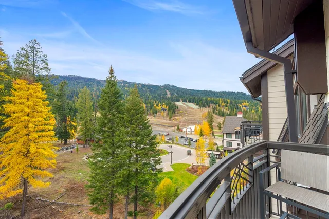$962,000 | 780 Village Drive, Unit 505, Donnelly, ID 83615