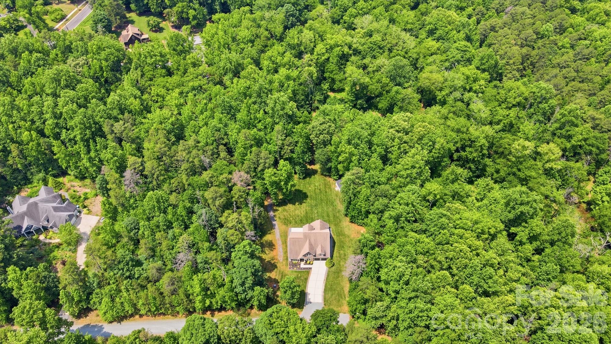 9151 Vagabond Road Charlotte, NC 28227 - Photo 2 of 48