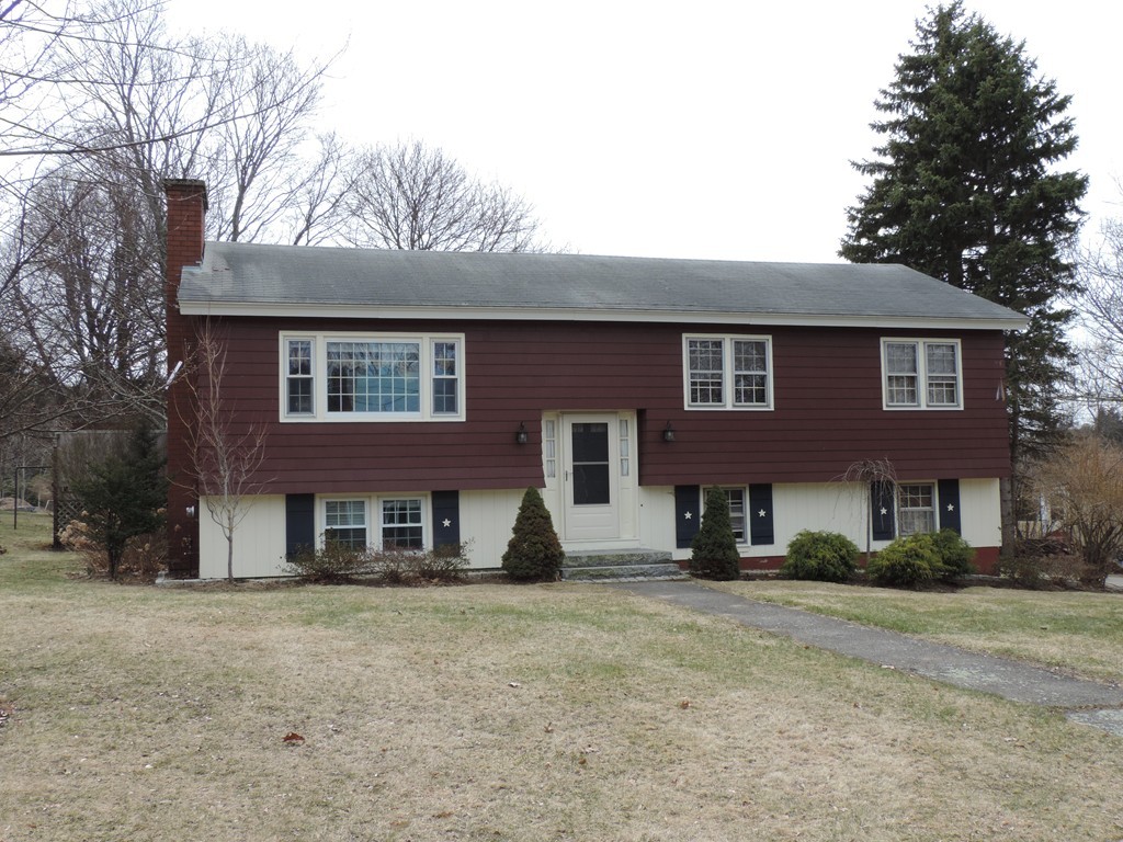 126 Rolling Acres Road Lunenburg, MA 01462 - Photo 1 of 30 Gallery Image 1