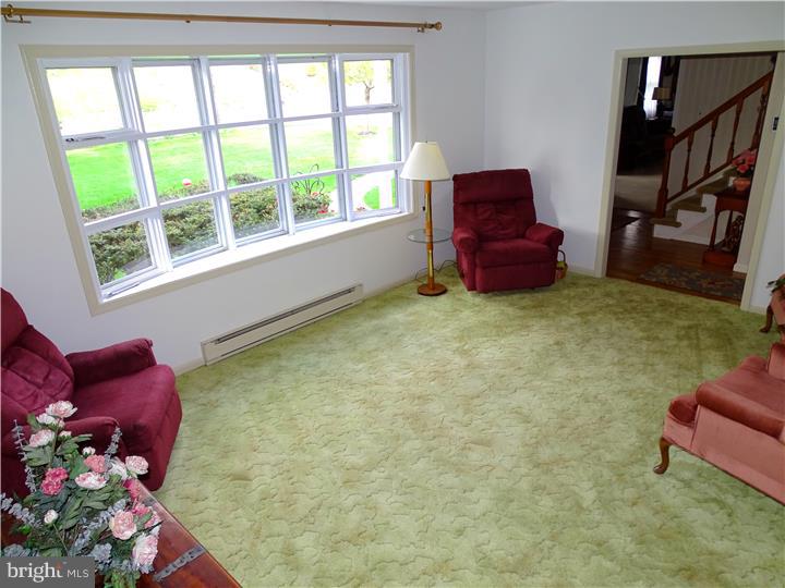 2920 Pheasant Run Road Audubon, PA 19403 - Photo 17 of 24 Living Room