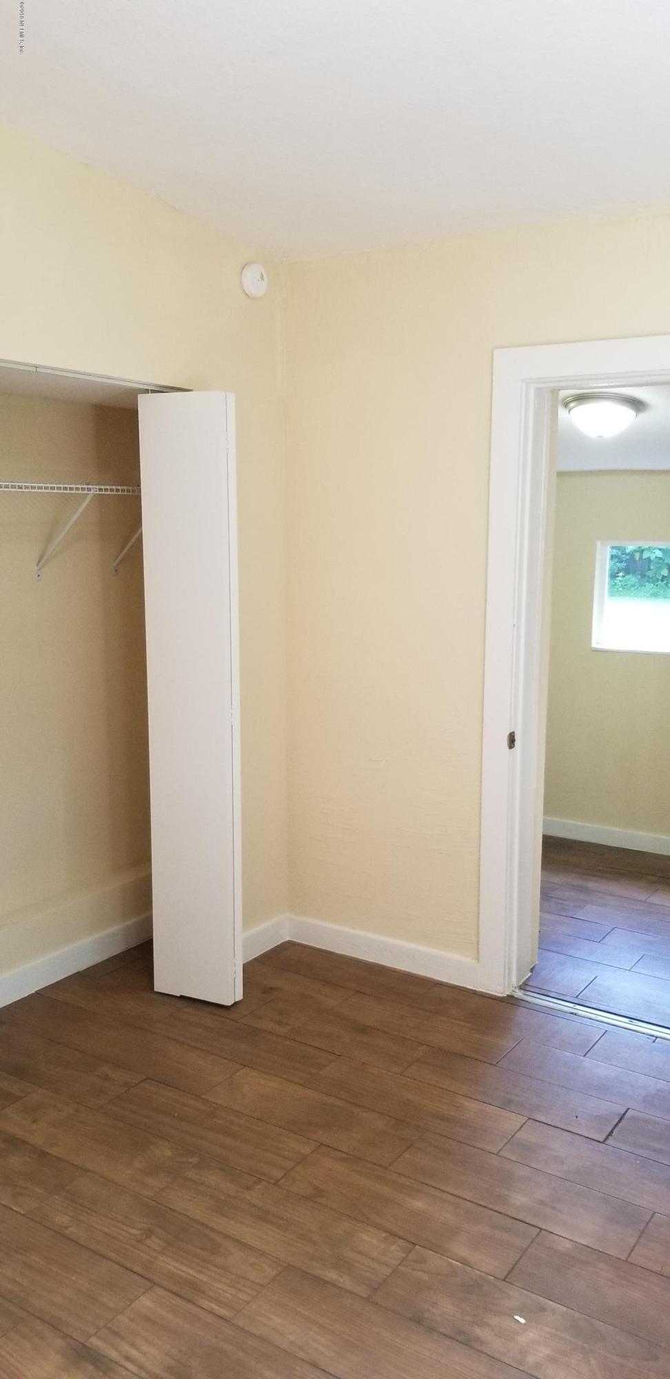 1847 Griflet Road Jacksonville, FL 32211 - Photo 28 of 32 a view of an empty room