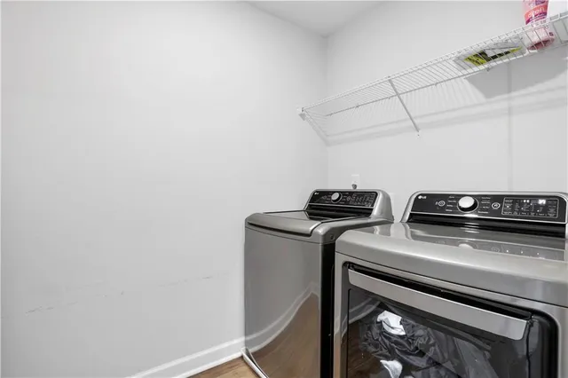 a close up view of washer and dryer