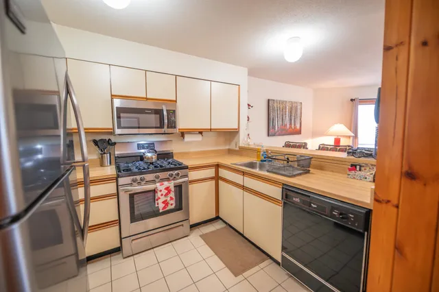 $469,000 | 15 Haymaker Lane, Unit 6D, Wilmington, VT 05363