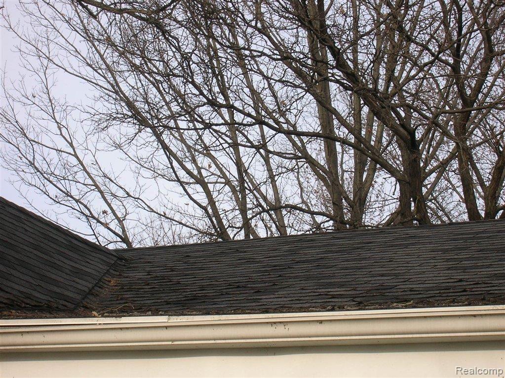 1094 Hampton Road Grosse Pointe, MI 48236 - Photo 21 of 24 Picture 020.jpg