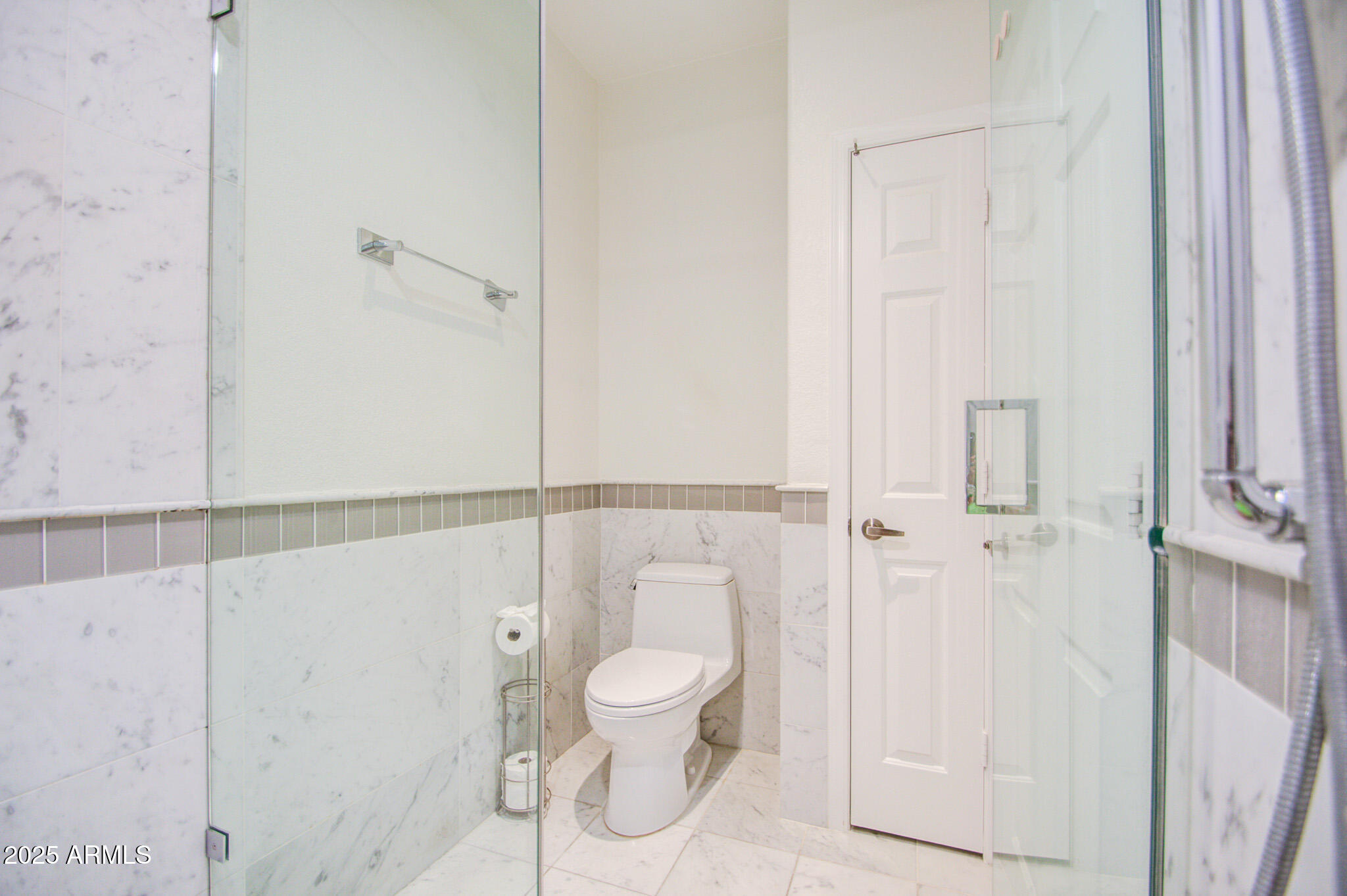 435 West Rio Salado Parkway, Unit 208 Tempe, AZ 85281 - Photo 17 of 38 MASTER BATH 2