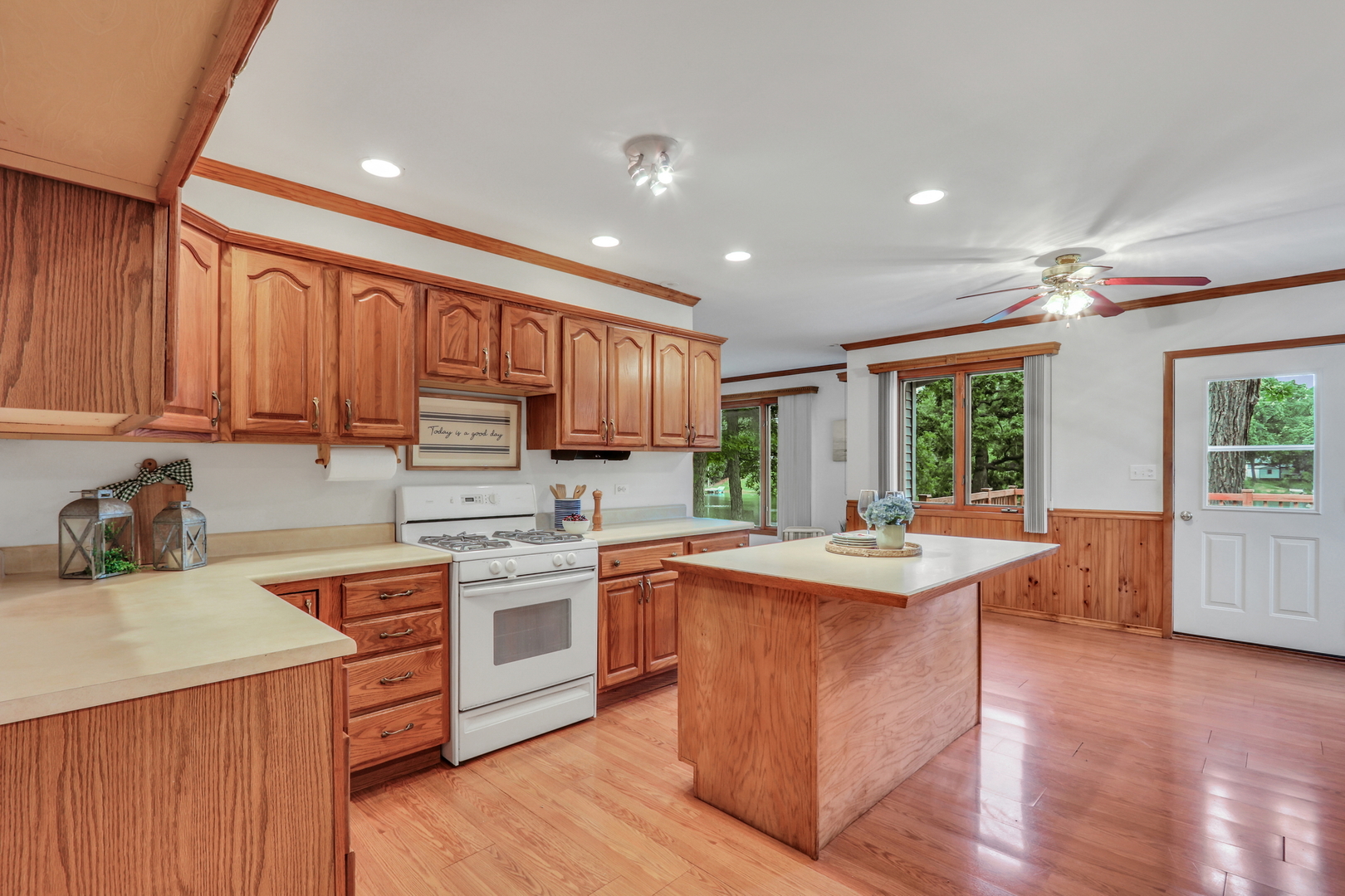 33448 North Mill Road Grayslake, IL 60030 - Photo 12 of 47 Gallery Image 12