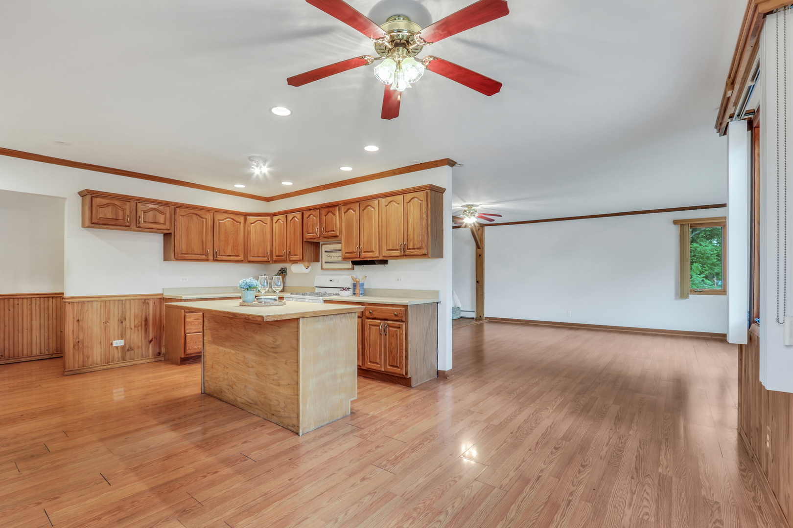 33448 North Mill Road Grayslake, IL 60030 - Photo 8 of 47 Gallery Image 8
