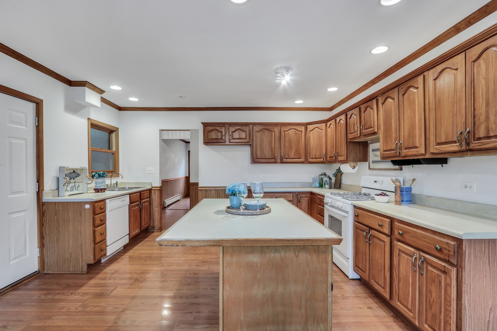 33448 North Mill Road Grayslake, IL 60030 - Photo 10 of 47 Gallery Image 10