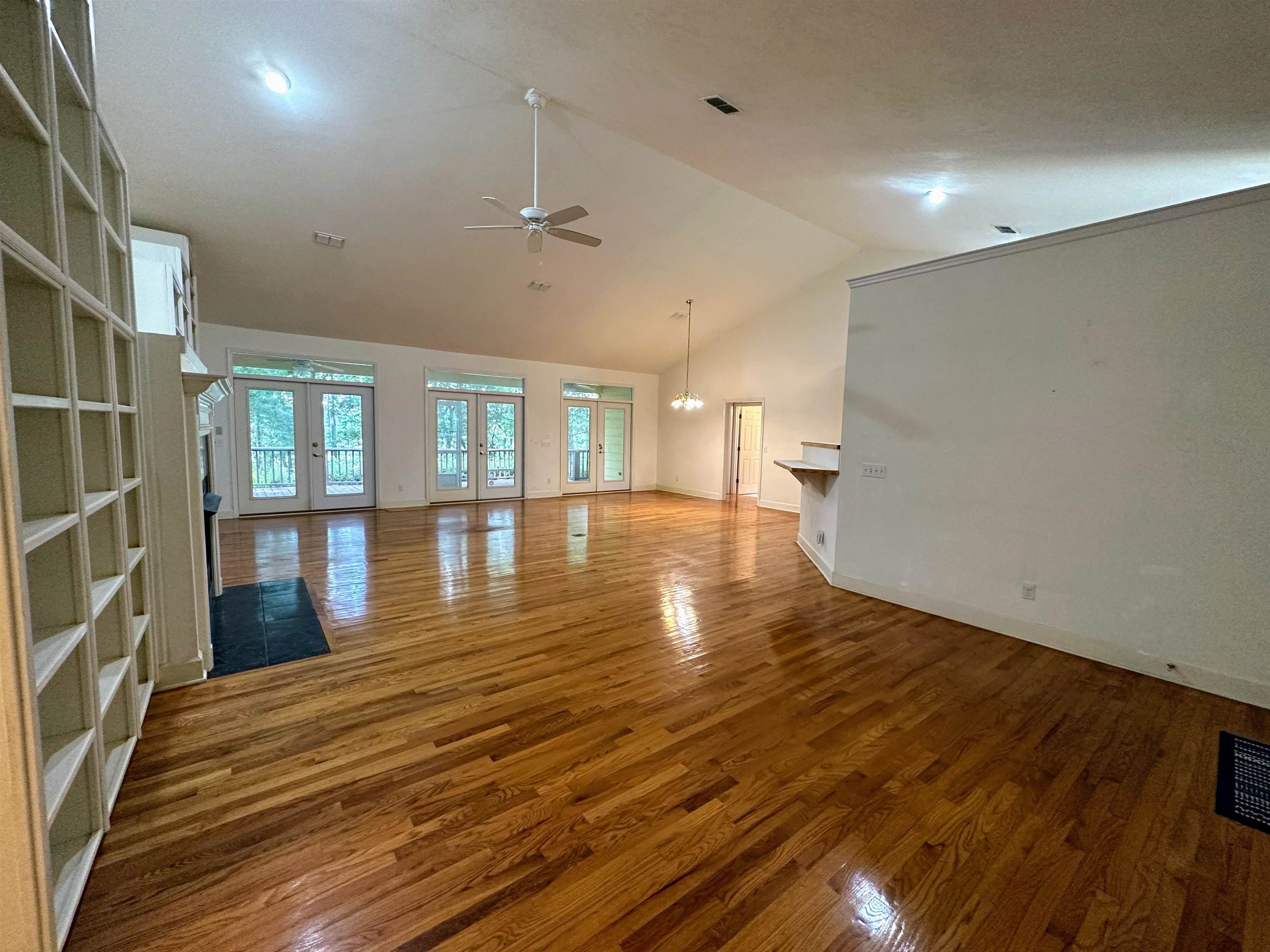 1128 Coe Landing Road Tallahassee, FL 32310 - Photo 12 of 38 Gallery Image 12