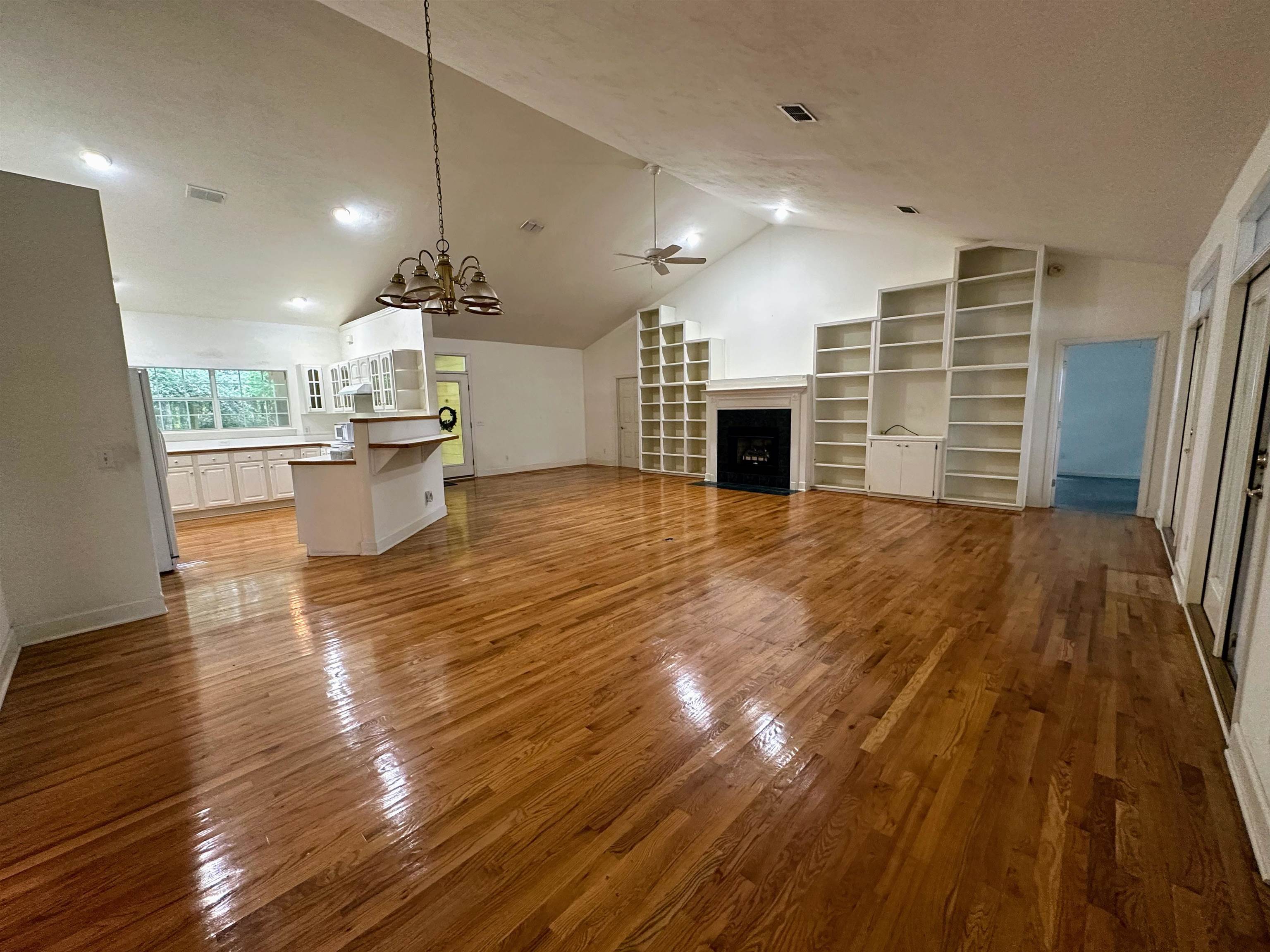1128 Coe Landing Road Tallahassee, FL 32310 - Photo 10 of 38 Gallery Image 10