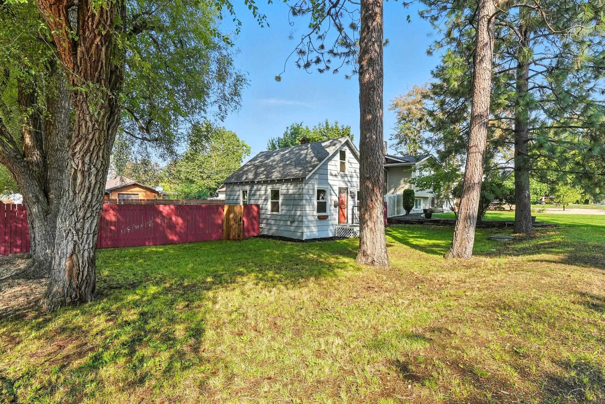 5919 North Howard Street Spokane, WA 99205 - Photo 3 of 23