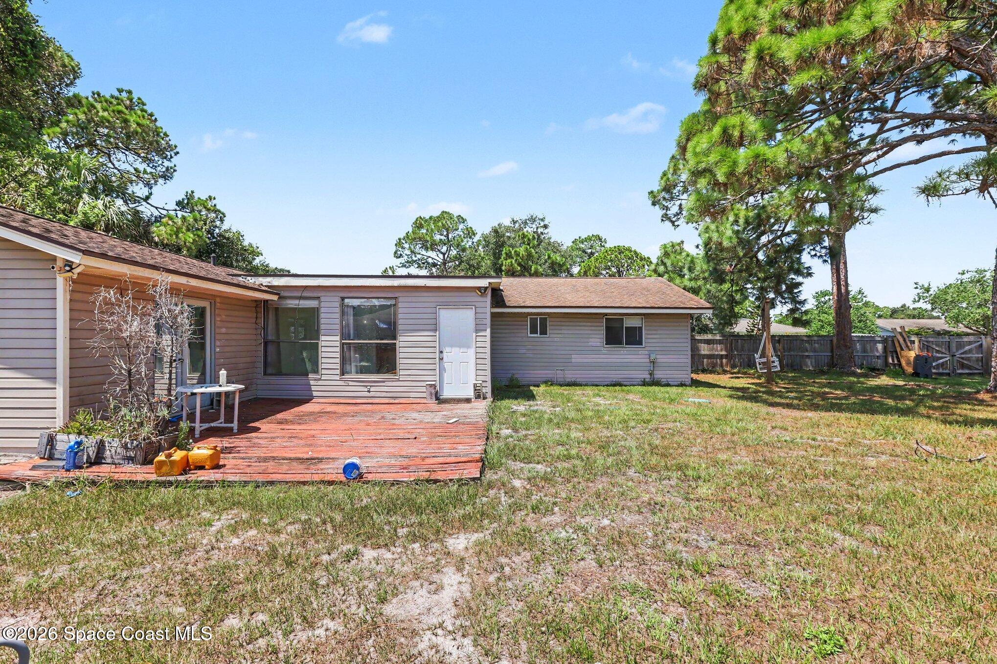 953 Cherokee Road Southeast Palm Bay, FL 32909 - Photo 27 of 33 026_file_3854