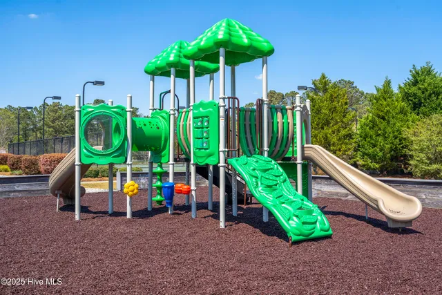 $430,000 | 402 Canvasback Lane, Sneads Ferry, NC 28460