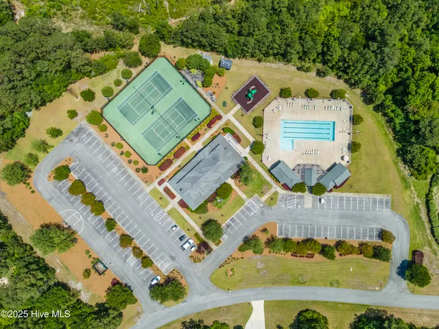 $430,000 | 402 Canvasback Lane, Sneads Ferry, NC 28460