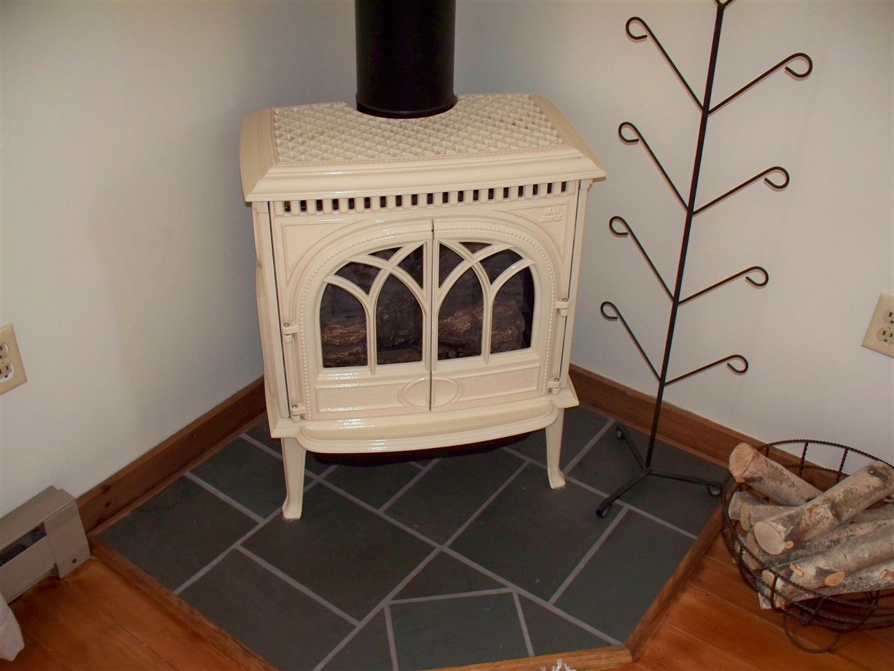 264 E Road Poultney, VT 05764 - Photo 24 of 39 Gallery Image 24