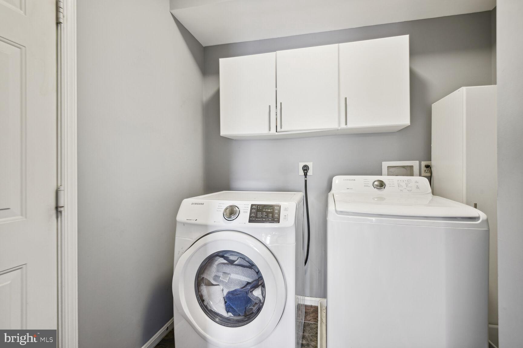 18461 Crownsgate Circle Germantown, MD 20874 - Photo 14 of 43 Main Level Laundry