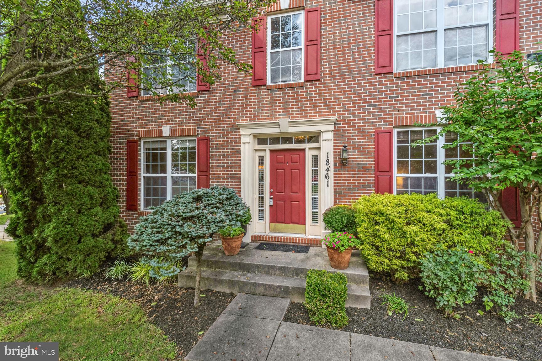 18461 Crownsgate Circle Germantown, MD 20874 - Photo 2 of 43 Gracious Brick Front with Two Story Foyer
