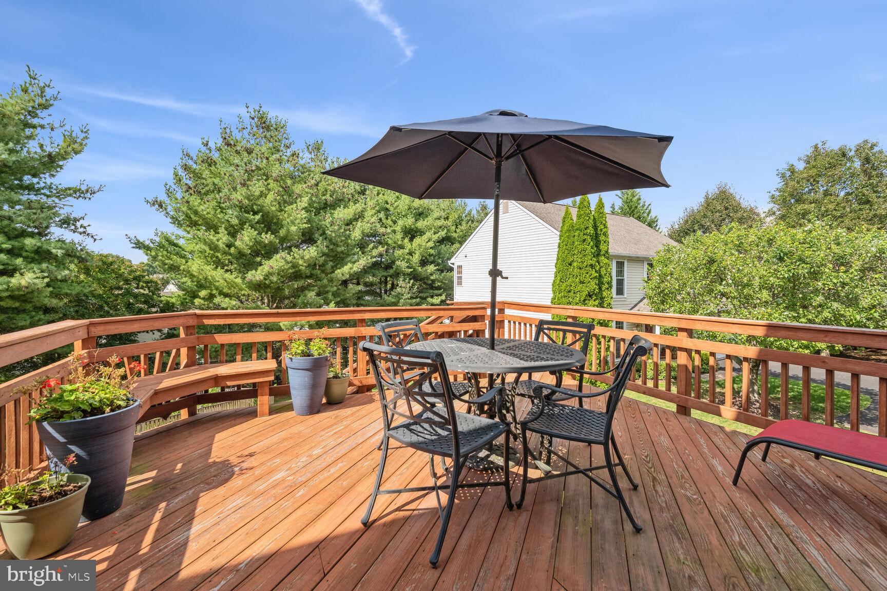 18461 Crownsgate Circle Germantown, MD 20874 - Photo 36 of 43 Deck