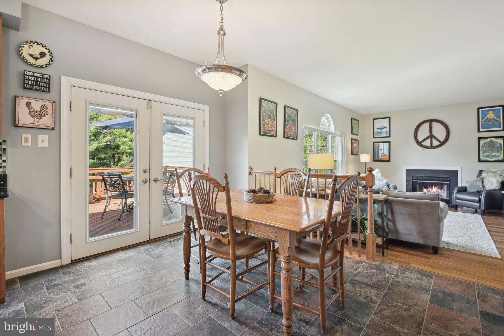 18461 Crownsgate Circle Germantown, MD 20874 - Photo 9 of 43